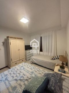 Apartamento térreo mobiliado a venda com 2 suítes no condominio Vivendas do Farol em Praia do Forte Bahia