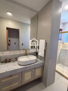 Casa para locação anual com 4 suítes decorada no condominio Alto da Constancia em Praia do Forte Bahia