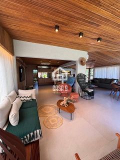 Casa para locação anual com 4 suítes decorada no condominio Alto da Constancia em Praia do Forte Bahia