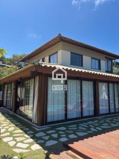 Casa para locação anual com 4 suítes decorada no condominio Alto da Constancia em Praia do Forte Bahia