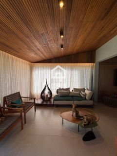 Casa para locação anual com 4 suítes decorada no condominio Alto da Constancia em Praia do Forte Bahia