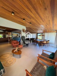 Casa para locação anual com 4 suítes decorada no condominio Alto da Constancia em Praia do Forte Bahia