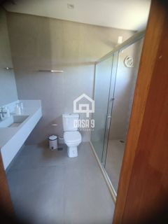 Casa duplex com 4 suítes para locação anual no condominio Fazenda Praia do Forte em Açu da Torre Bahia