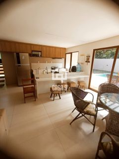 Casa duplex com 4 suítes para locação anual no condominio Fazenda Praia do Forte em Açu da Torre Bahia