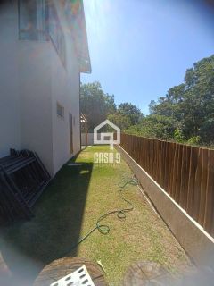 Casa duplex com 4 suítes para locação anual no condominio Fazenda Praia do Forte em Açu da Torre Bahia