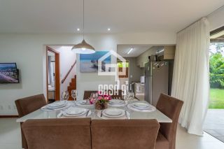 Casa duplex com gardem e 3 quartos a venda no Condominio Alto da Enseada em Praia do Forte Bahia