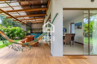 Casa duplex com gardem e 3 quartos a venda no Condominio Alto da Enseada em Praia do Forte Bahia