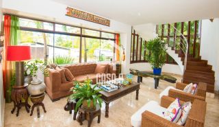 Casa a venda mobiliada com 5 suítes no condominio Porta das Baleias em Praia do Forte Bahia