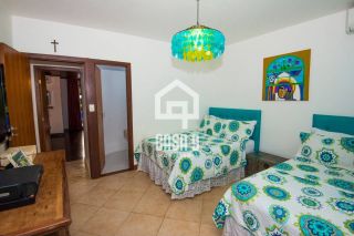 Casa a venda mobiliada com 5 suítes no condominio Porta das Baleias em Praia do Forte Bahia