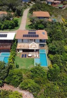 Casa com 6 suítes mobiliada pra locação anual no condomínio Praia Bella em Praia do Forte Bahia