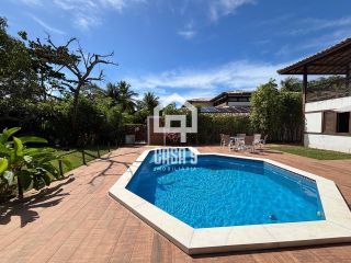 Casa duplex mobiliada com 4 suítes a venda no condominio Residencial Praia do Forte na Vila de Praia do Forte Bahia