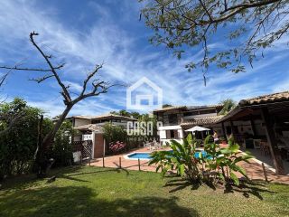 Casa duplex mobiliada com 4 suítes a venda no condominio Residencial Praia do Forte na Vila de Praia do Forte Bahia