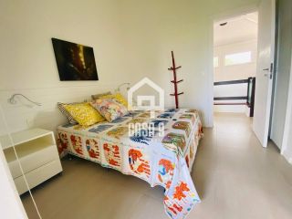 Casa duplex mobiliada com 4 suítes a venda no condominio Residencial Praia do Forte na Vila de Praia do Forte Bahia