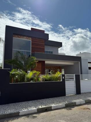 Casa 4 suítes condomínio acesso ao mar Cond. Parque Jacuípe Bahia