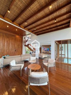 Casa alto padrão 5 suítes em Condomínio Fechado Praia do Forte Bahia