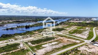 Terreno a venda no Condomínio Alphaville 2 em Guarajuba Bahia