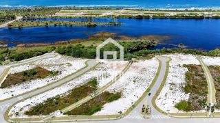 Terreno a venda no Condomínio Alphaville 2 em Guarajuba Bahia