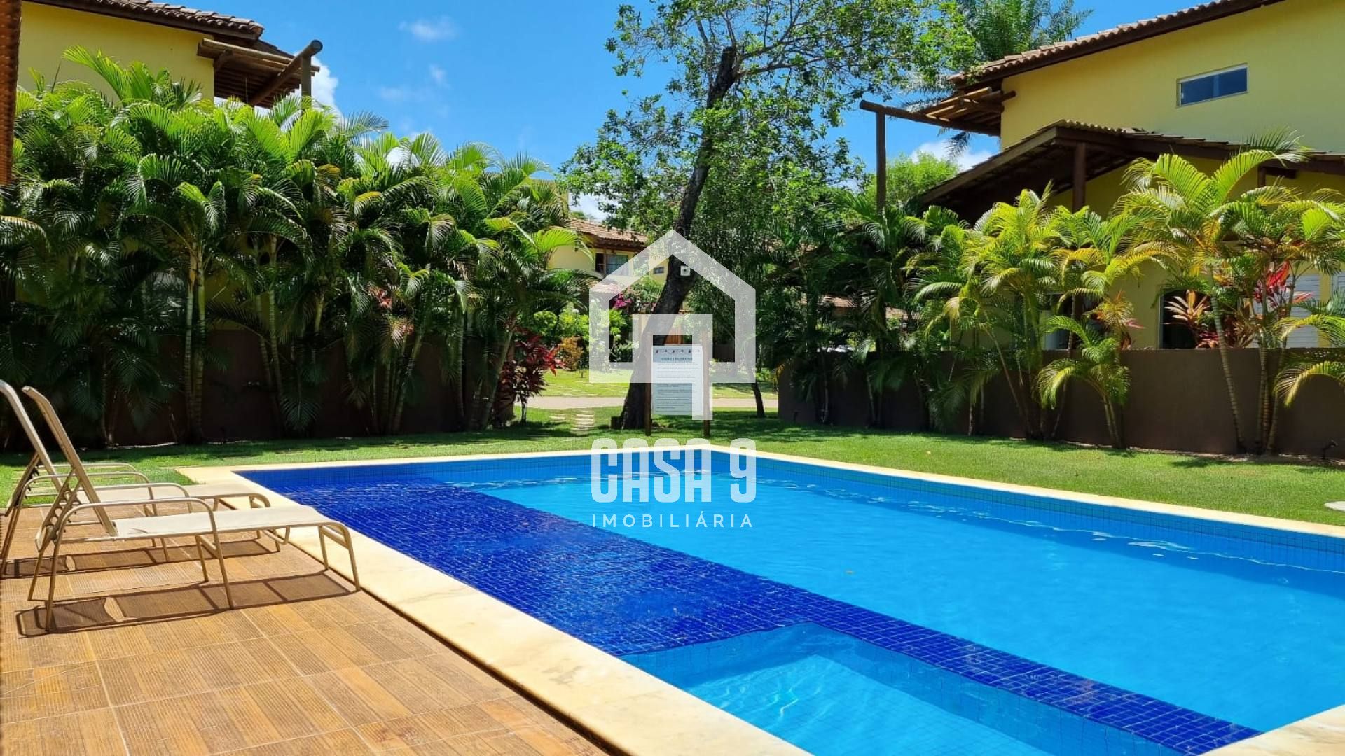 Casa a venda com 3 quartos na Vila de Imbassai Bahia
