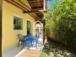 Casa a venda com 3 quartos na Vila de Imbassai Bahia