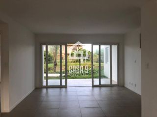 Apartamento 2 quartos térreo Village dos Ypes condomínio Piscinas Naturais Praia do Forte Bahia
