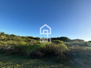 Terreno plano com fundo de lagoa próximo do clube a venda na 1ª etapa do Condomínio La Laguna Praia do Forte Bahia