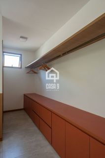 Casa duplex mobiliada com 4 suítes à venda no Condomínio Fazenda Praia do Forte Bahia