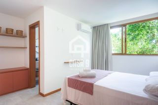 Casa duplex mobiliada com 4 suítes à venda no Condomínio Fazenda Praia do Forte Bahia