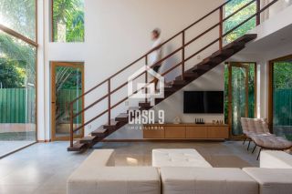 Casa duplex mobiliada com 4 suítes à venda no Condomínio Fazenda Praia do Forte Bahia