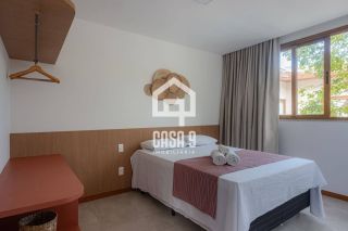 Casa duplex mobiliada com 4 suítes à venda no Condomínio Fazenda Praia do Forte Bahia