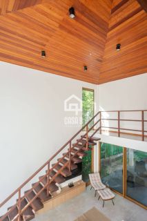 Casa duplex mobiliada com 4 suítes à venda no Condomínio Fazenda Praia do Forte Bahia