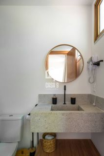 Casa duplex mobiliada com 4 suítes à venda no Condomínio Fazenda Praia do Forte Bahia