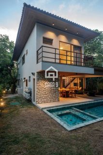 Casa duplex mobiliada com 4 suítes à venda no Condomínio Fazenda Praia do Forte Bahia