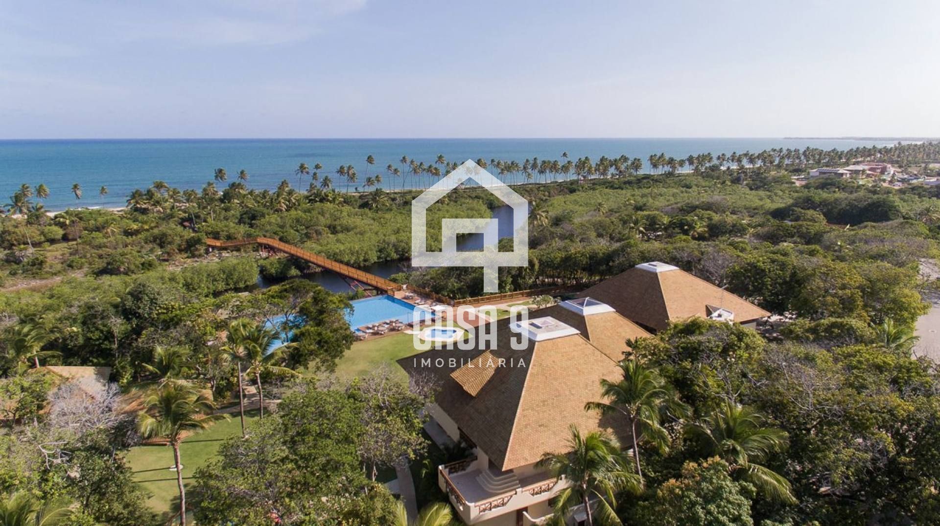 Terreno nascente com 700m² a venda no Condomínio Enseada do Castelo em Praia do Forte