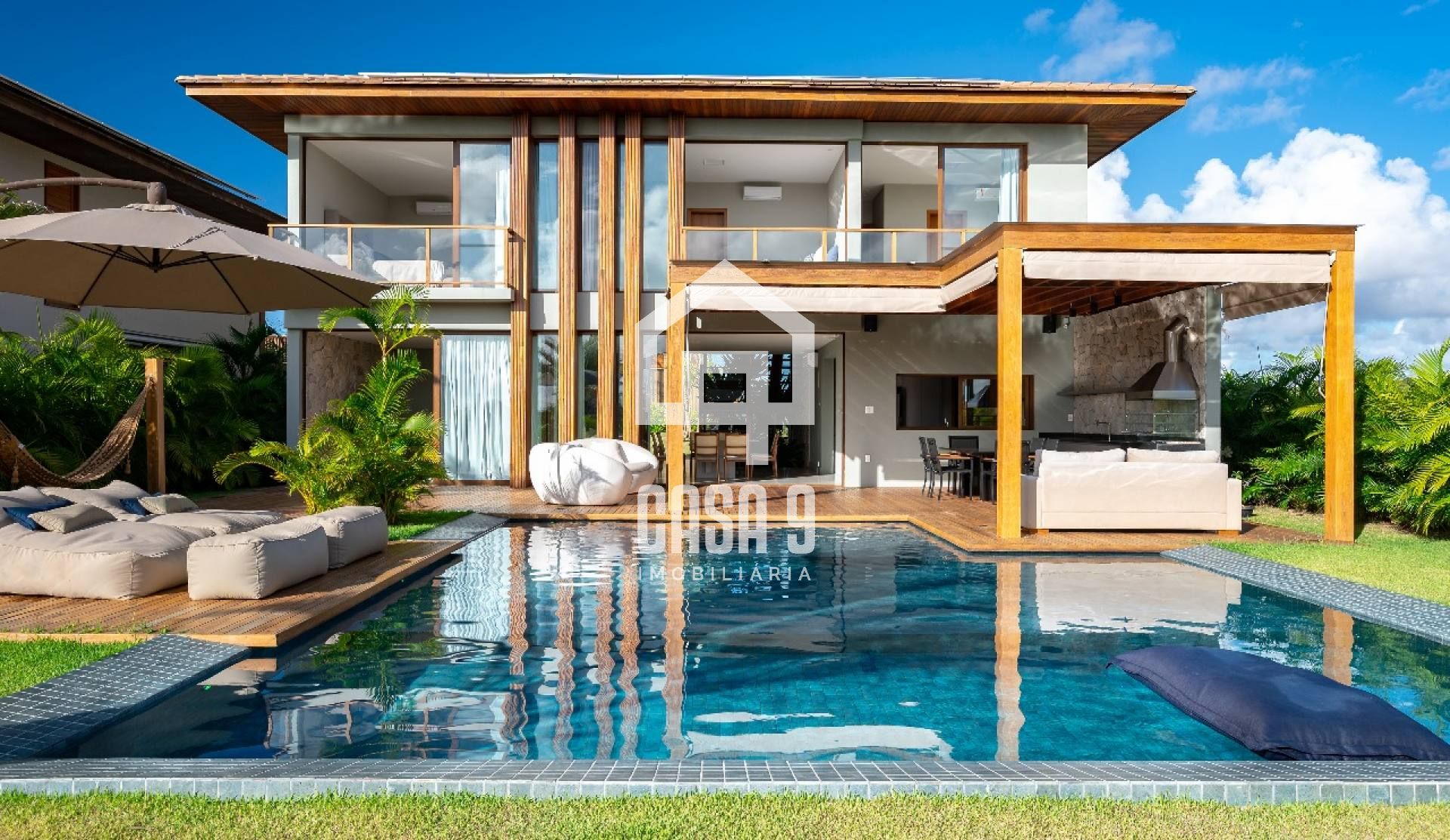 Casa alto padrão 5 suítes á venda em Praia do Forte Bahia