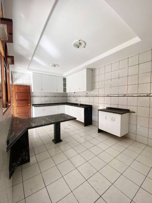 Casa Para Alugar no bairro Nova Caruaru