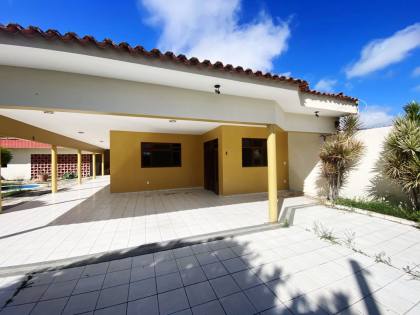 Casa Para Alugar no bairro Nova Caruaru