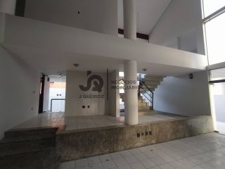Casa à venda no bairro Mauricio de Nassau em Caruaru