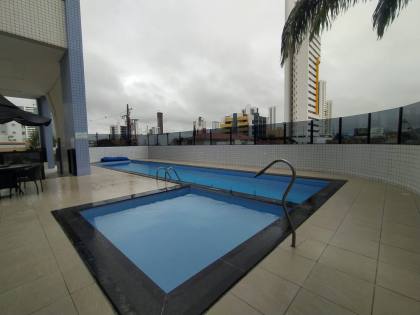 Apartamento à venda no Edf. San Marino no bairro Mauricio de Nassau em Caruaru
