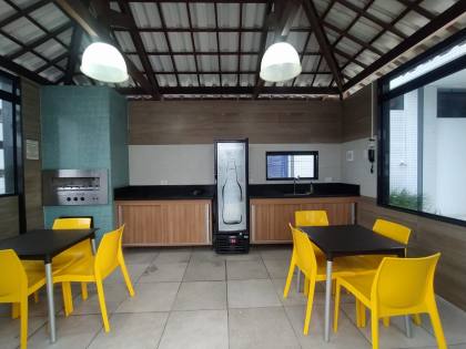 Apartamento à venda no Edf. San Marino no bairro Mauricio de Nassau em Caruaru
