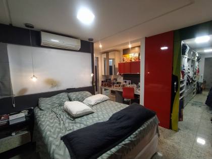 Apartamento à venda no Edf. San Marino no bairro Mauricio de Nassau em Caruaru