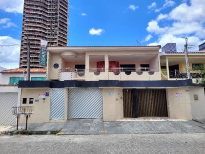 Casa para alugar no bairro Universitário em Caruaru