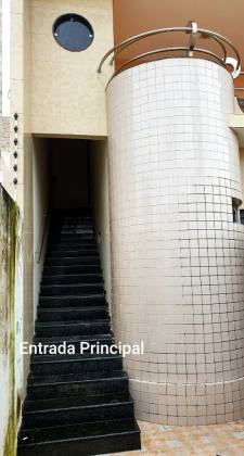 Casa para alugar no bairro Universitário em Caruaru