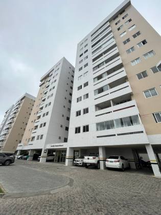 Apartamento à venda no Cond. Club Grand Jardim bairro Indianópolis em Caruaru