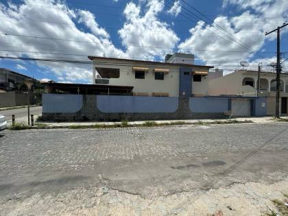 Casa para alugar no bairro Petrópolis em Caruaru