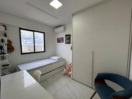 Apartamento à venda no Ed. Luisa Maciel bairro Mauricio de Nassau em Caruaru