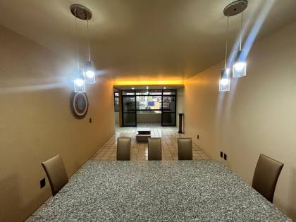 Apartamento à venda no Edf. Villa Lobos no bairro Universitário em Caruaru