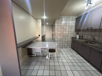 Apartamento à venda no Edf. Villa Lobos no bairro Universitário em Caruaru