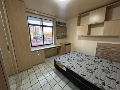 Apartamento à venda no Edf. Villa Lobos no bairro Universitário em Caruaru