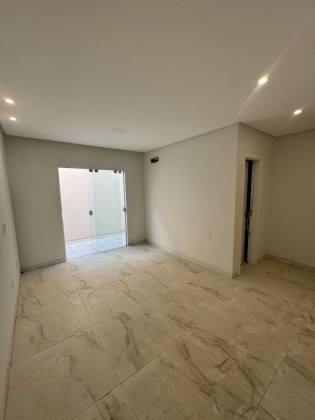 Casa à venda no bairro Luiz Gonzaga em Caruaru