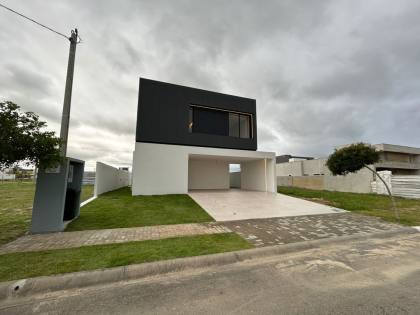 Casa à venda no Condomínio Terras Alpha Caruaru